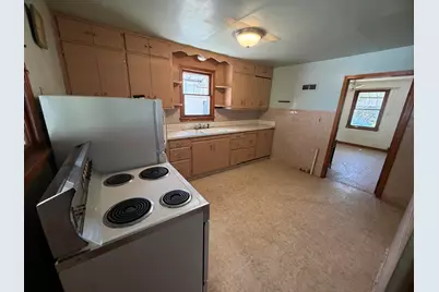 1615  31st St, La Crosse, WI 54601 - Photo 3