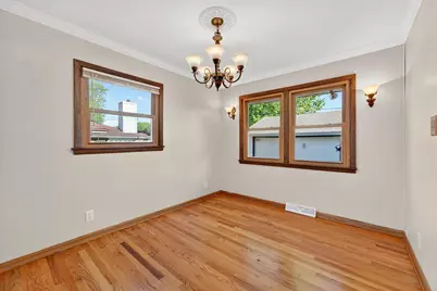 5811 W Ester Pl, Brown Deer, WI 53223 - Photo 7