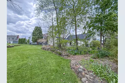 13130 W Scarborough Dr, New Berlin, WI 53151 - Photo 39