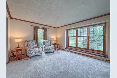 13130 W Scarborough Dr, New Berlin, WI 53151 - Photo 7