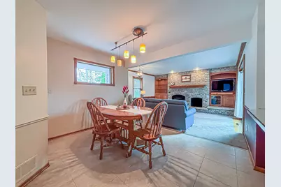 13130 W Scarborough Dr, New Berlin, WI 53151 - Photo 17