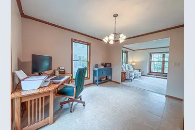 13130 W Scarborough Dr, New Berlin, WI 53151 - Photo 9