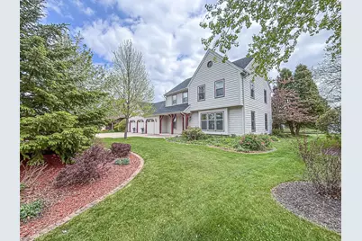 13130 W Scarborough Dr, New Berlin, WI 53151 - Photo 3