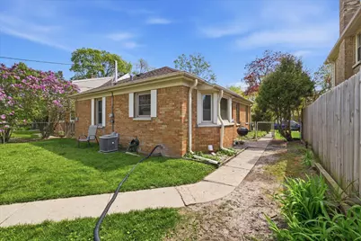 5723 N Creswood Blvd, Glendale, WI 53209 - Photo 13