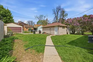 5723 N Crestwood Blvd, Glendale, WI 53209 - Photo 11