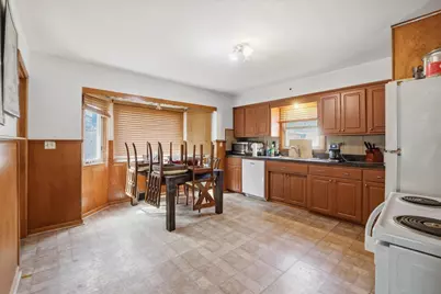 5723 N Creswood Blvd, Glendale, WI 53209 - Photo 5