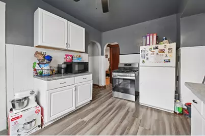 2200 S 84th St, West Allis, WI 53227 - Photo 7