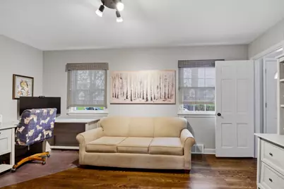 8314 N Regent Rd, Fox Point, WI 53217 - Photo 9