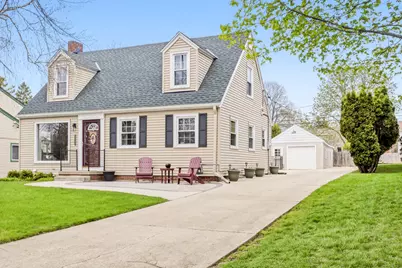 8314 N Regent Rd, Fox Point, WI 53217 - Photo 1