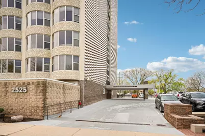 2525 S Shore Dr #14B, Milwaukee, WI 53207 - Photo 23