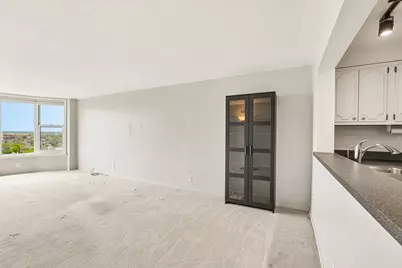 2525 S Shore Dr #14B, Milwaukee, WI 53207 - Photo 37