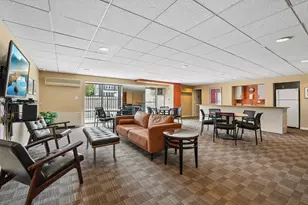 2525 S Shore Dr, Milwaukee, WI 53207 - Photo 15