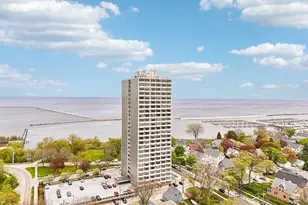 2525 S Shore Dr, Milwaukee, WI 53207 - Photo 47