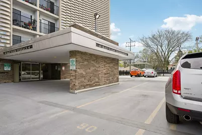 2525 S Shore Dr #14B, Milwaukee, WI 53207 - Photo 3