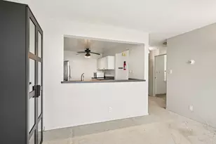 2525 S Shore Dr, Milwaukee, WI 53207 - Photo 33