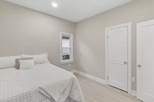6800 Auburn Ave, Wauwatosa, WI 53213 - Photo 17