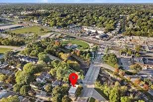 6800 Auburn Ave, Wauwatosa, WI 53213 - Photo 45