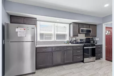 4749 N 79th St, Milwaukee, WI 53218 - Photo 7
