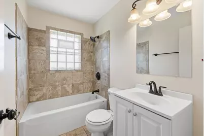 5062 N 20th St, Milwaukee, WI 53209 - Photo 11