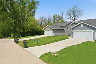 26946 99th St, Salem Lakes, WI 53179 - Photo 21
