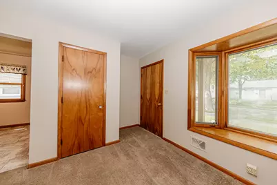 3276 S 69th St, Milwaukee, WI 53219 - Photo 7