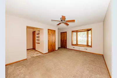 3276 S 69th St, Milwaukee, WI 53219 - Photo 5