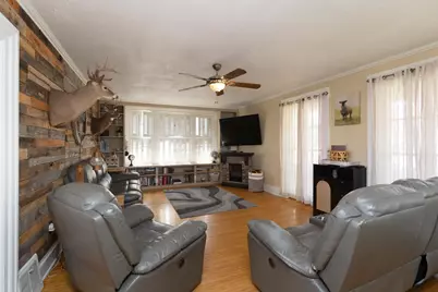 121 S Cedar St, Horicon, WI 53032 - Photo 11