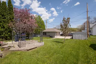 121 S Cedar St, Horicon, WI 53032 - Photo 21
