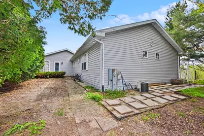 1168  Bluestem Ct, Elkhorn, WI 53121 - Photo 29