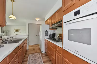 1168  Bluestem Ct, Elkhorn, WI 53121 - Photo 15