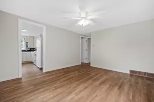 207 S Harrison St, Delavan, WI 53115 - Photo 9