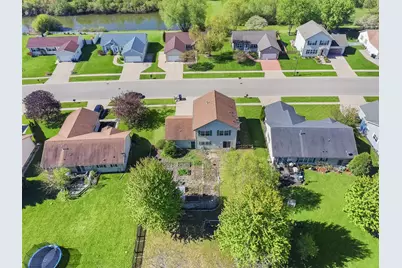 1108 E Pinecrest Ln, Elkhorn, WI 53121 - Photo 29