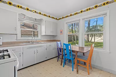 2911 N 82nd St, Milwaukee, WI 53222 - Photo 5