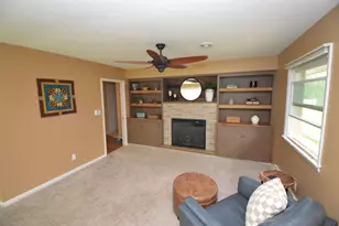 2132 Rambling Rose Rd, Waukesha, WI 53186 - Photo 7