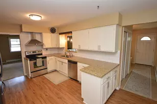 2132 Rambling Rose Rd, Waukesha, WI 53186 - Photo 3