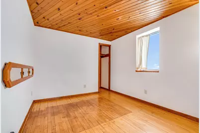 2932 S 8th St, Milwaukee, WI 53215 - Photo 9