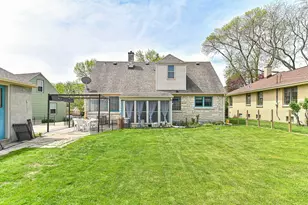 2746 S 77th St, West Allis, WI 53219 - Photo 27