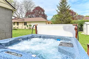 2746 S 77th St, West Allis, WI 53219 - Photo 23