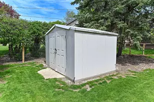 2746 S 77th St, West Allis, WI 53219 - Photo 31