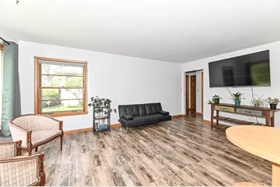 2746 S 77th St, West Allis, WI 53219 - Photo 17