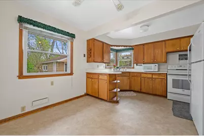 5228 N 107th St, Milwaukee, WI 53225 - Photo 13