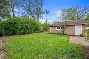 5228 N 107th St, Milwaukee, WI 53225 - Photo 7