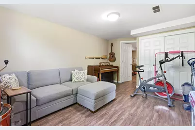1004 E Newhall Ave, Waukesha, WI 53186 - Photo 25