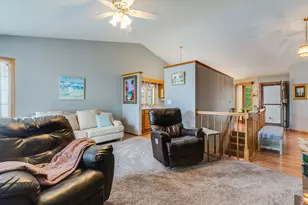 219 Heritage Ln, Onalaska, WI 54650 - Photo 5
