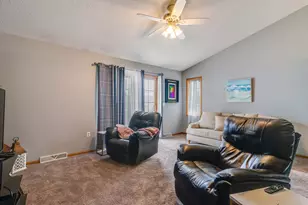 219 Heritage Ln, Onalaska, WI 54650 - Photo 11