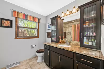 3459  Oak Tree Ln, Racine, WI 53405 - Photo 15