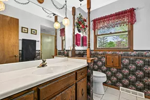 3459 Oak Tree Ln, Racine, WI 53405 - Photo 11