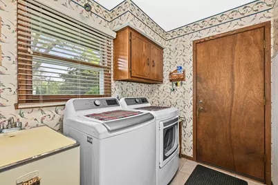 3459  Oak Tree Ln, Racine, WI 53405 - Photo 9