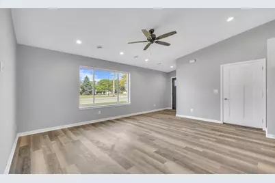 2100 S 21st St, Manitowoc, WI 54220 - Photo 37