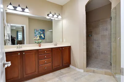 N114W17862  Blackstone Ct, Germantown, WI 53022 - Photo 9